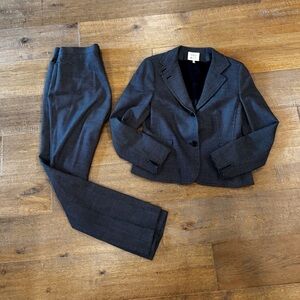 Akris Punto - Navy Dot Women's Pants & Blazer Suit Set